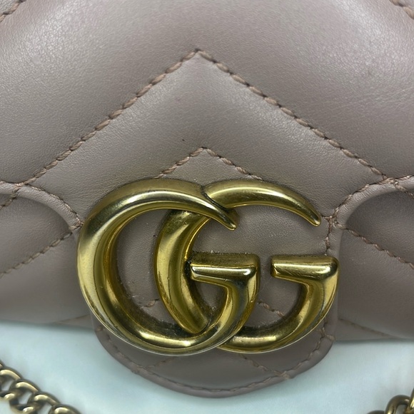 Gucci Matelassé Chevron Quilted Leather Super Mini Marmont Bag in Dusty Pink - Picture 4 of 17